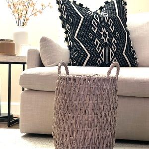 Wicker basket, can be used for bath, baby’s room or simply living room décor